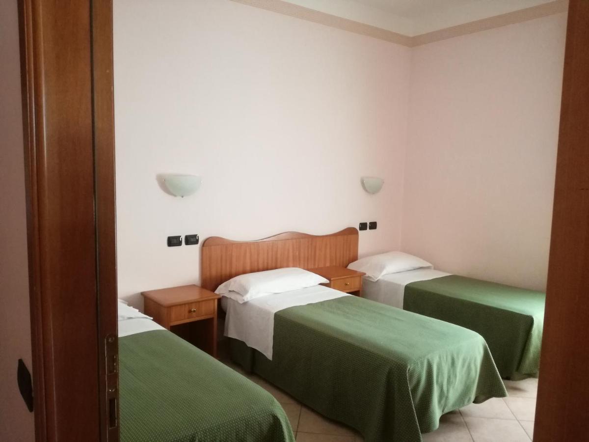 Triple Room,1553370697:JPEG